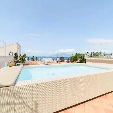 Estate4home - The Attic Apartman Sorrento