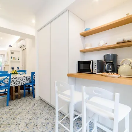 Estate4home - The Attic *