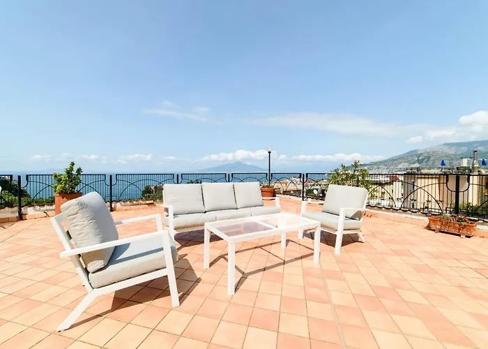Estate4home - The Attic Appartamento Sorrento